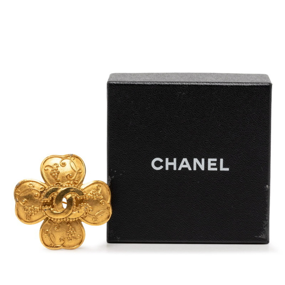 CHANEL Vintage Gold Logo Brooch - Picture 4 of 4